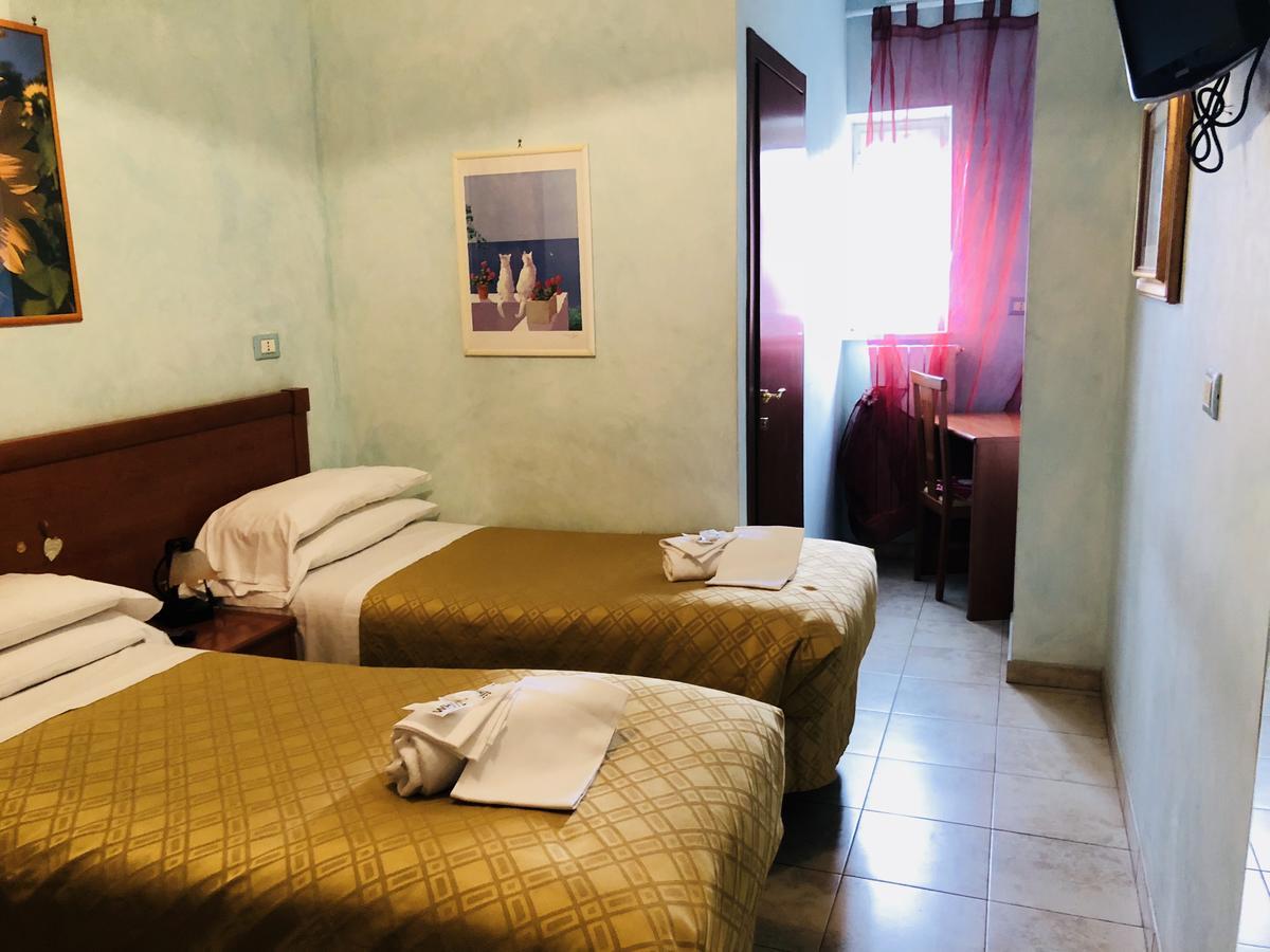 Hotel Casarola - Trigoria Castel di Decima Екстериор снимка