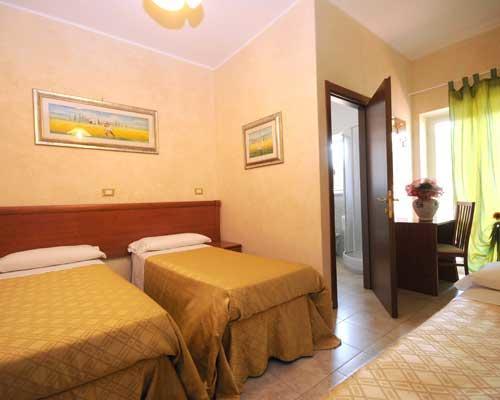 Hotel Casarola - Trigoria Castel di Decima Екстериор снимка