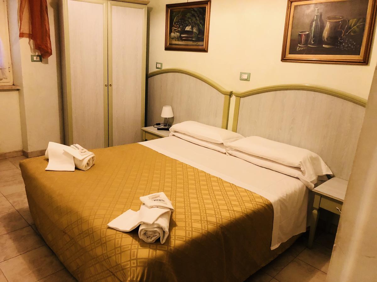Hotel Casarola - Trigoria Castel di Decima Екстериор снимка